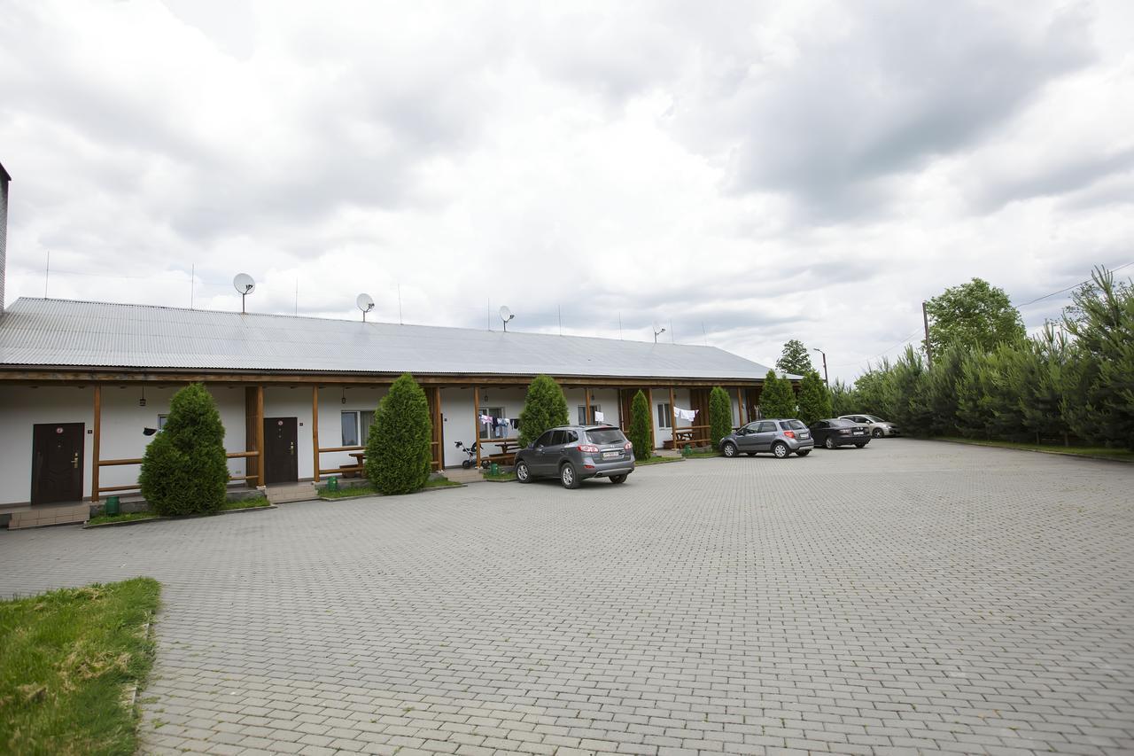 Trembita Hotel Khust Exterior photo